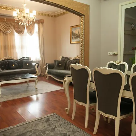 Salimbey Apartahotel 3*