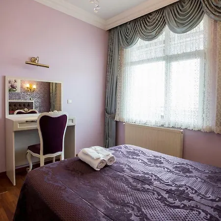 Salimbey Apartahotel 3*